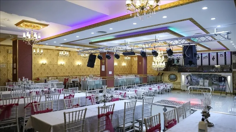 istanbulda-dugun-salonlari-icin-yeni-donem-sali-gunu-tatil-uygulamasina-geciliyor-1770970647632.jpeg İstanbul'da düğün salonları için yeni dönem: Salı günü tatil uygulamasına geçiliyor-3