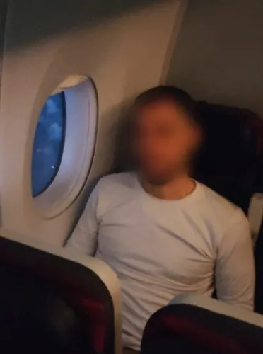 suc-orgutu-elebasi-enselendi-arjantinde-yakalanan-serkan-kurtulus-turkiyeye-getiriliyor-1786706651081.jpeg Suç örgütü elebaşı enselendi! Arjantin'de yakalanan Serkan Kurtuluş Türkiye’ye getiriliyor-1