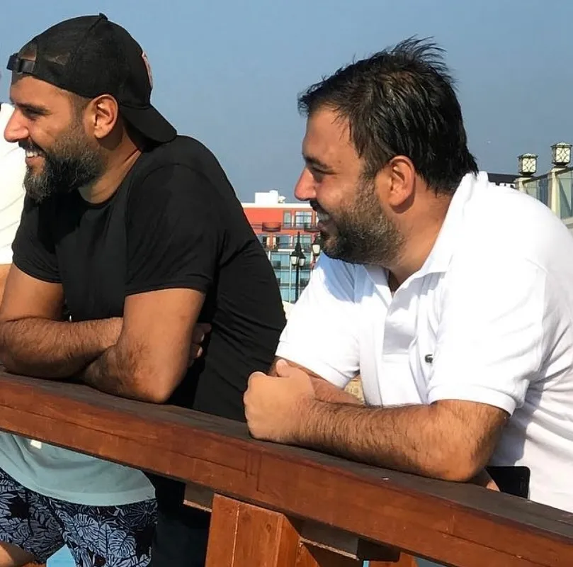 alisan-kardesi-selcuk-tektasin-son-anlarini-anlatti-koridordaki-bagirislar-1776931719147.jpg Alişan 2021’de kaybettiği kardeşi Selçuk Tektaş'ın son anlarını ilk kez anlattı! “Koridordaki bağırışlar çağırışlar...”-7