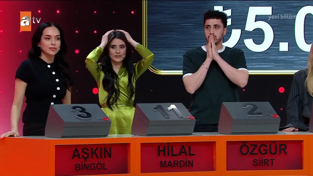 var-misin-yok-musunda-ilk-kutu-soku-sinem-5-milyon-tlyi-actirdi-1781206171771.jpg Var Mısın Yok Musun'da ilk kutu şoku! Sinem 5 milyon TL'yi açtırdı-4