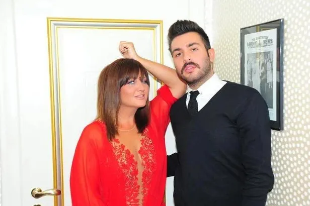 1649443821796.jpeg Sibel Can kızı Melisa'dan evlilik haberi beklerken oğlu Engincan Ural'dan gelen haberle havalara uçtu-8