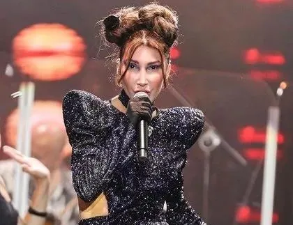 Hande Avrupa’ya gidiyor!