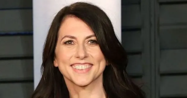 Amazon'un kurucusu Jeff Bezos'un eski eşi Mackenzie Scott fen bilgisi öğretmeniyle evlendi! Rekor tazminat almıştı-2