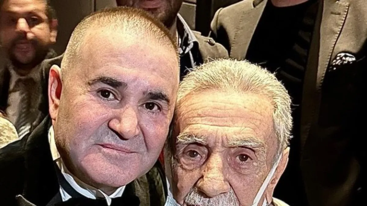 Şafak Sezer açtı ağzını yumdu gözünü! Aydemir Akbaş’ın cenazesindeki izdihama büyük tepki: Akıl hastanesinden kaçanlar...
