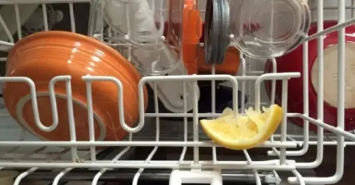 Bulaşık makinesine limon koyun bakın neler olacak! İnanamayacaksınız...