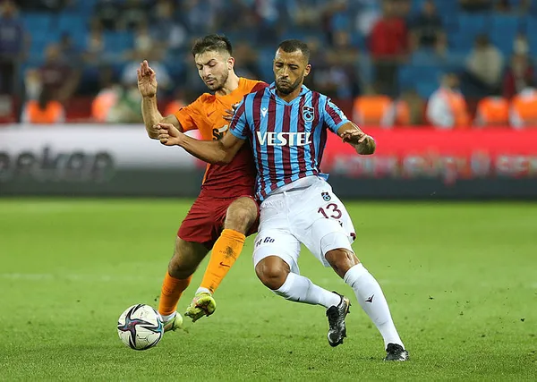 1645081244561.jpg Galatasaray'ın yıldızı Halil Dervişoğlu'na sürpriz talip! Abdullah Avcı Trabzonspor yönetimine bildirdi-4