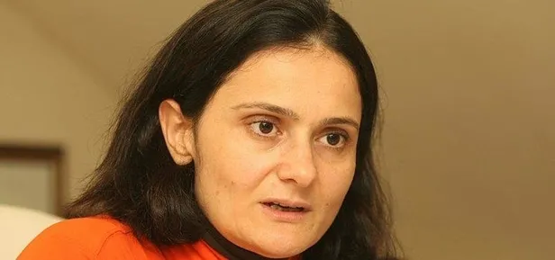 skandal-bildiri-chpli-belediye-baskanlari-devlete-katil-deyip-teroriste-destek-veren-canan-kaftancioglunu-akla-1652562350852.jpeg Skandal bildiri! CHP'li belediye başkanları devlete 'katil' deyip teröriste destek veren Canan Kaftancıoğlu'nu aklama yarışına girdi-8