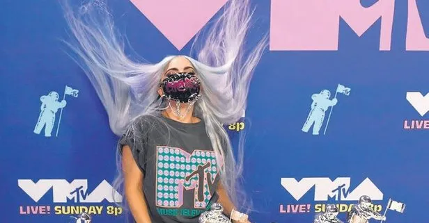 MTV Video Müzik Ödülleri’nde Lady Gaga rüzgarı esti!  Maske takın, bu bir saygı göstergesidir
