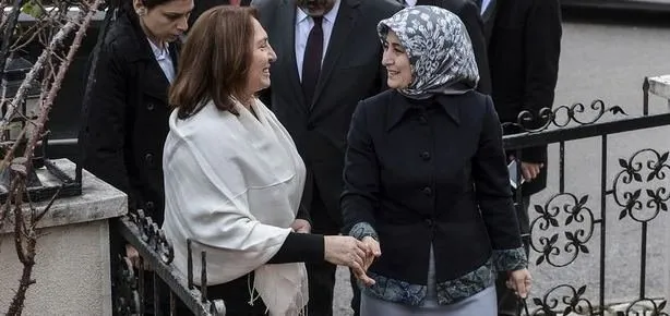 Davutoğlu’ndan Kılıçdaroğlu’na taziye ziyareti