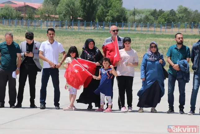 Binali Yıldırım'ı memleketinde yüzlerce hemşehrisi uğurladı! Tokalaşma kuyruğu 1 saat sürdü