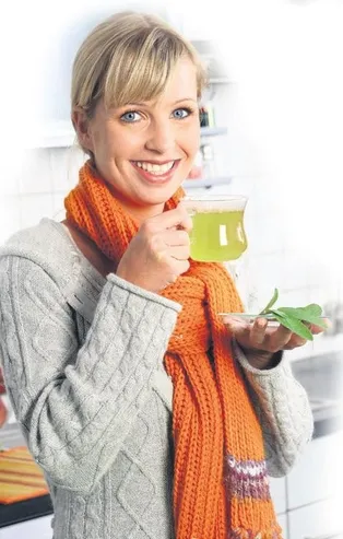 Uzmanlar coronavirüse karşı doğal yöntemler önerdi: Adaçayıyla gargara yapın