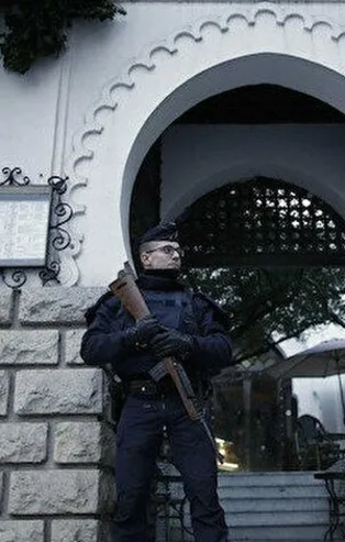 Fransa'da cami kıyımı! 89 camide yapılan denetlemenin sonucunda 3'te 1'i kapatıldı