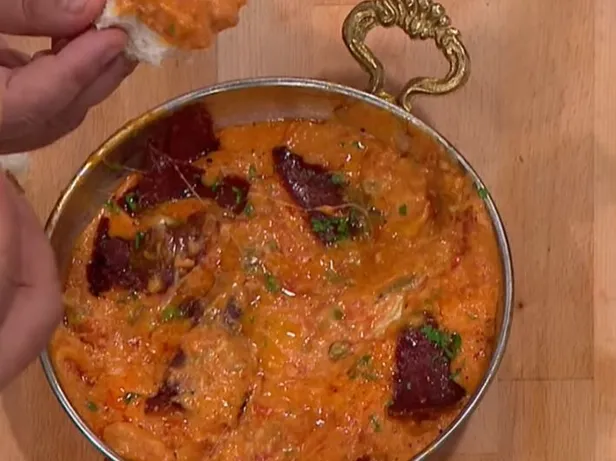 materchef-cakalli-menemeni-nasil-yapilir-samsunun-meshur-cakalli-menemen-tarifi-1697478425113.jpg MATERCHEF ÇAKALLI MENEMEN nasıl yapılır? Samsun'un meşhur Çakallı Menemen tarifi!-2