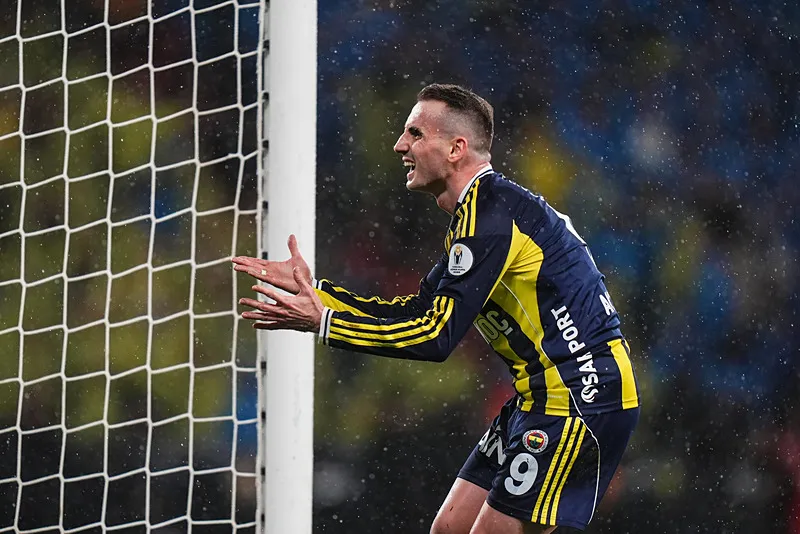 Fenerbahçe'nin Süper Kupa sevinci gölgede kalacak! Transferde mutlu son yakın - 12