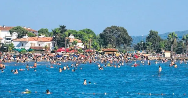 Muğla’nın Akyaka Mahallesi tatilcilerle doldu taştı!