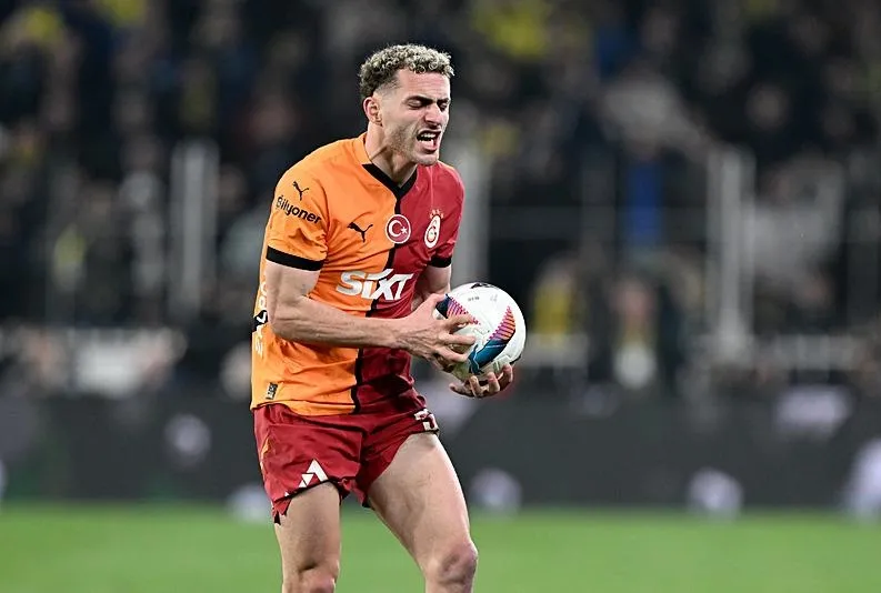 Barış Alper için aracı Dries Mertens