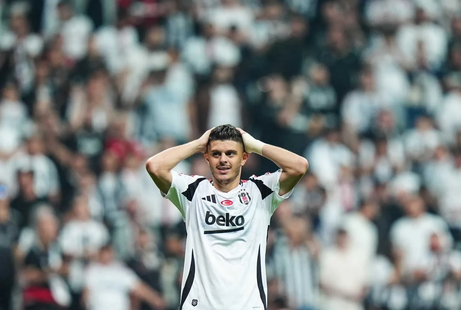 Milot Rashica’dan ayrılık yanıtı!