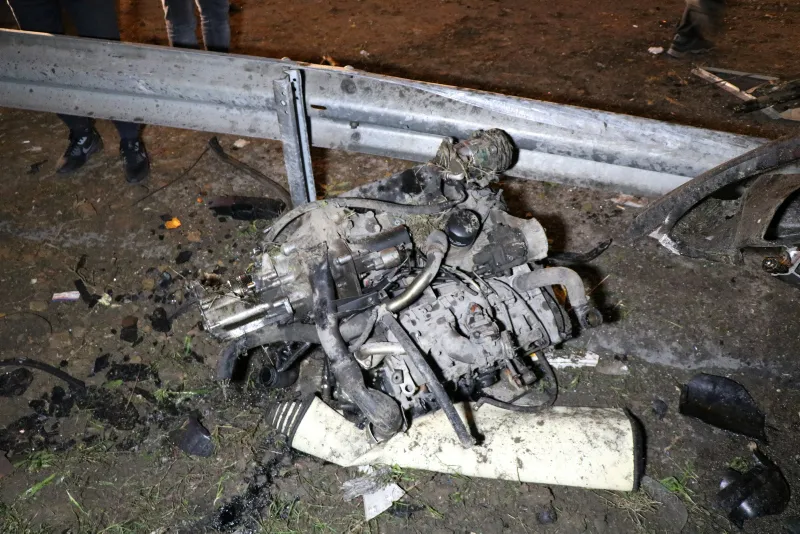 İstanbul'da TEM otoyolunda korkunç kaza - 3