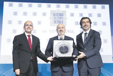 Reel sektörü desteklemek esas vazifemiz