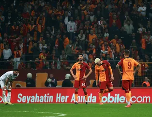 Son dakika Galatasaray haberleri... Dünya yıldızlarını kadrosuna kattı ama performans tam bir hayal kırıklığı! İlk 10 haftada 18 puan anca topladı