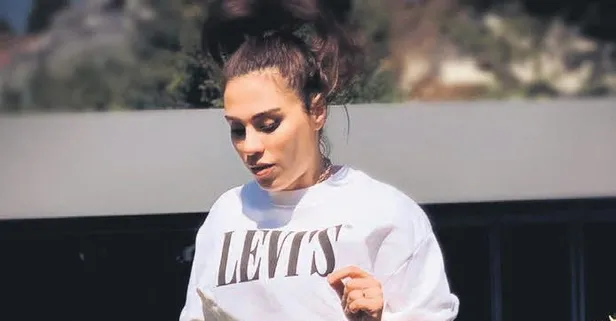 Şükran Ovalı eşi Caner Erkin'e rakip çıktı! Evinin bahçesinde futbol oynadı...