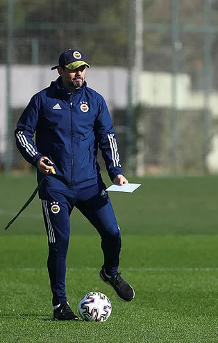 Fenerbahçe'de Nazım Sangare'den iyi haber geldi!