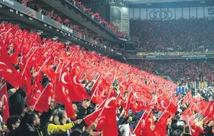 Fenerbahçe evinde Aston Villa’ya karşı 1-0 mağlup ayrıldı!