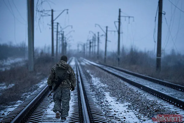Beyaz Saray 'durum oldukça tehlikeli' ifadeleriyle duyurdu: Rusya her an Ukrayna'ya saldırabilir! - 9