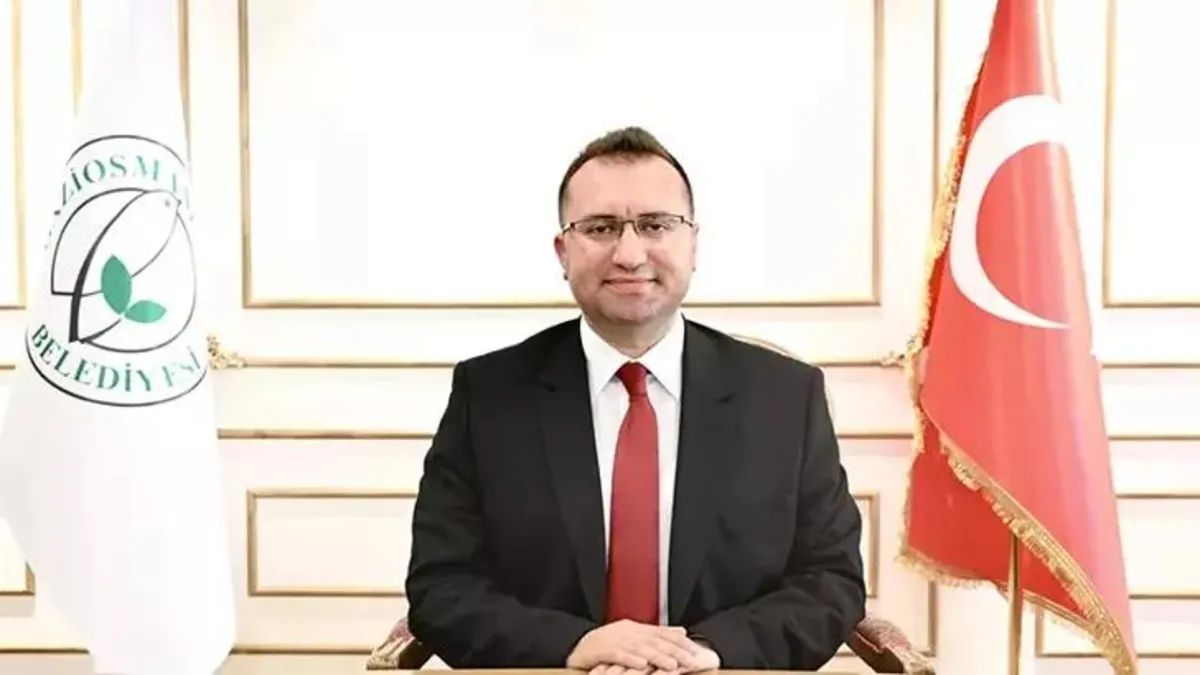 Belediye binasında skandal! Tutuklu Hakan Bahçetepe personele saldırmış