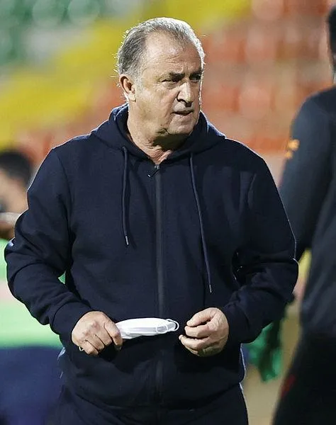 fiorentinanin-hedefi-sinyor-terim-1617238244845.jpeg Fiorentina'da hedef Sinyor Fatih Terim! İtalyan devi onun peşinde - 2