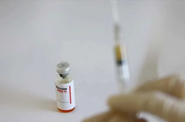 Türk bilim insanlarından koronavirüs aşısıyla ilgili "bilgi kirliliği" uyarısı! Dikkat çeken "sosyal medya" detayı