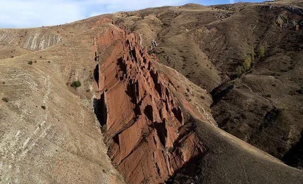 500-milyon-tonu-asan-muhtesem-kesif-1-gramini-bile-bulan-turnayi-gozunden-vuruyor-1698999963307.jpg 500 milyon tonu aşan muhteşem keşif gerçekleştirildi! 1 gramına bile denk gelen yaşıyor-5