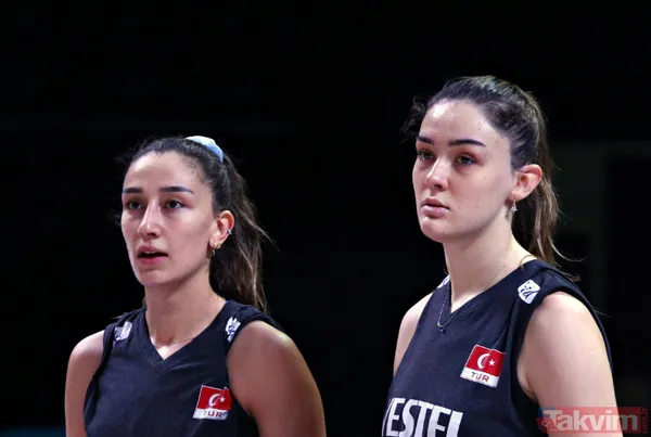 Aralarının limoni olduğu söylenen Zehra Güneş ile Hande Baladın'dan olay yaratan hamle! Filenin Sultanları'nın iki güzeli... - 5