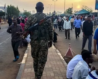 Son dakika... Sudan Askeri Geçiş Konseyi yeni bir darbe girişiminin engellendiğini duyurdu