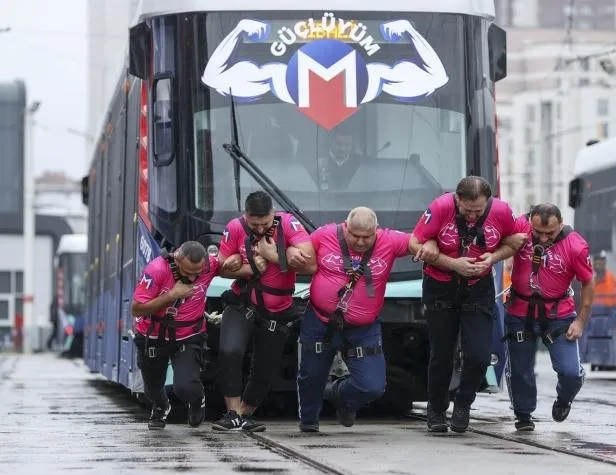 İBB’nin tren çekme yarışması sosyal medyaya ’ti’ye alındı