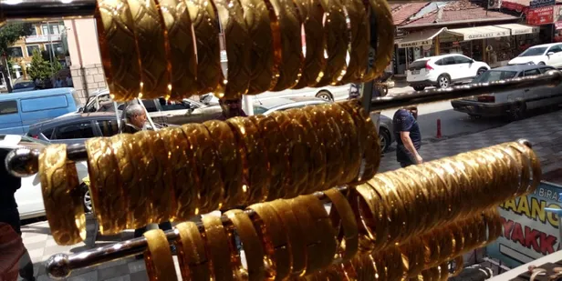 Tokat'ta inanılmaz kuyumcu soygunu! Bomba süsü verdiği paketle altınları çaldı-4