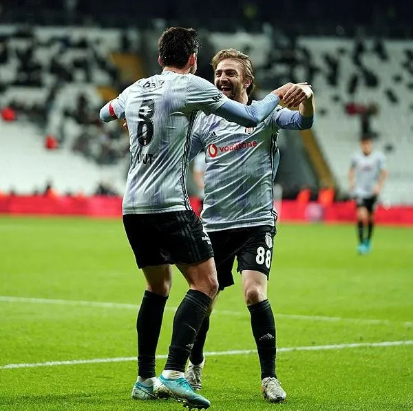 Beşiktaş Teknik Direktörü Abdullah Avcı: Caner bizimle devam etmeli - 1