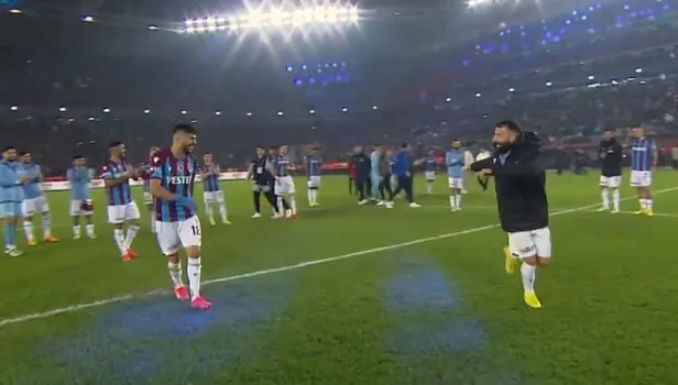 sampiyon-lideri-devirdi-trabzonspor-2-0-fenerbahce-mac-sonucu-ozet-1671907910219.jpeg Şampiyon lideri devirdi! Trabzonspor 2-0 Fenerbahçe (MAÇ SONUCU-ÖZET)-18