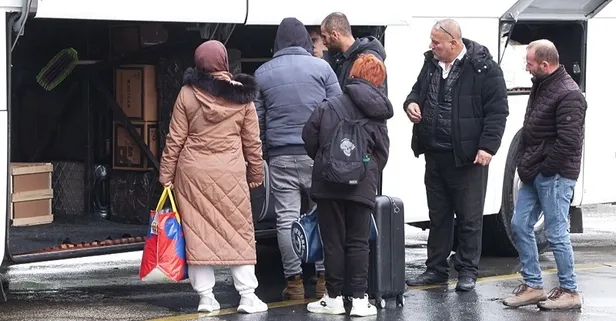 15 Temmuz Demokrasi Otogarı'nda yarıyıl tatili yoğunluğu! Ailesinin yanına giden de var tatile de!