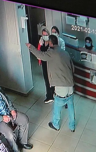 Aile Sağlığı Merkezi'nde akılalmaz olay! Pantolonunu indirdi ve...