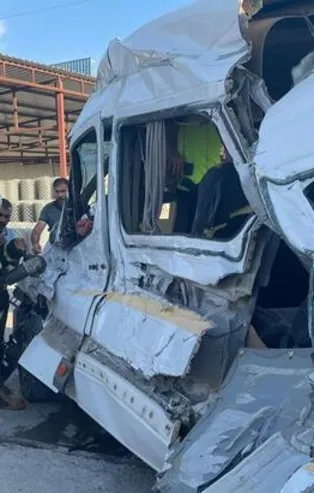 Adana'da trafik kazasında 4 kişi yaralandı