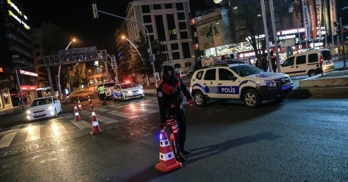 Hafta sonu sokağa çıkma yasağı olan iller hangileri? 3 Nisan Cumartesi sokağa çıkma yasağı var mı?