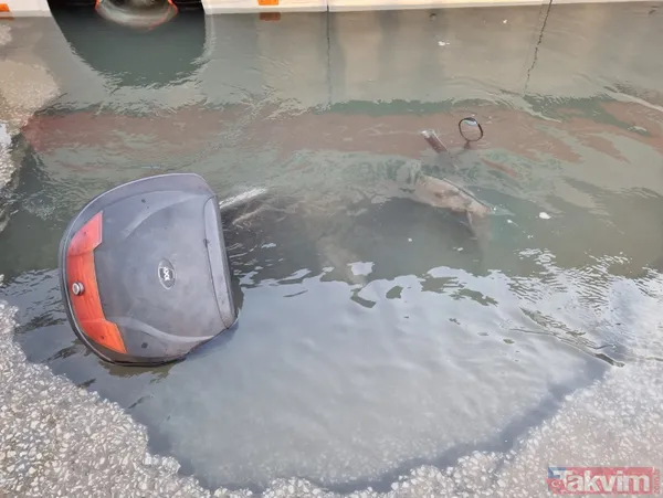 Adana'da su borusu patladı! Asfalt çöktü sokaklar göle döndü - 16