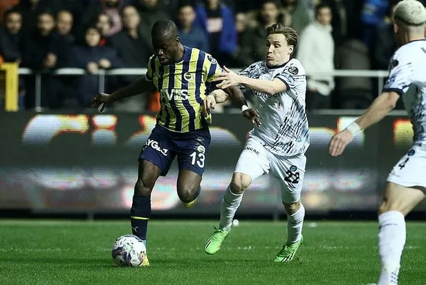 super-ligin-kapanis-macinda-fenerbahce-adana-demirsporla-1-1-berabere-kaldi-1675370657956.jpeg Süper Lig'in kapanış maçında Fenerbahçe- Adana Demirspor'la 1-1 berabere kaldı-6