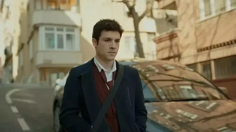 yaman-gitti-aliye-geldi-omer-dizisinin-hayranlarini-saskina-cevirecek-transfer-1706814116518.jpeg Ömer dizisinin hayranlarını şaşkına çevirecek transfer: Yaman'ın ölümü unutuldu Aliye kadroya dahil oldu!-3
