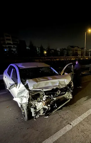 İzmir-İstanbul-Bursa Otoyolu'nda feci kaza: 1 ölü, 2 yaralı