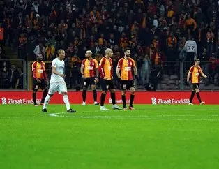 Aslan’dan buruk veda!