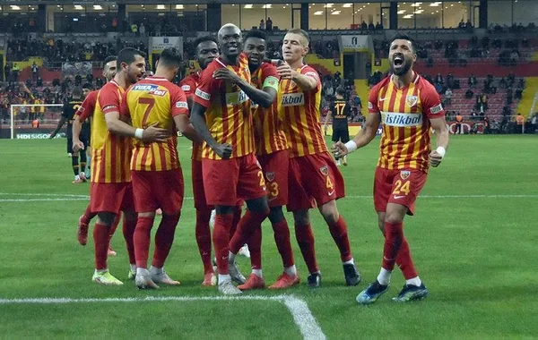 Galatasaray, Kayserispor'a deplasmanda 3-0 yenildi | MAÇ SONUCU-5