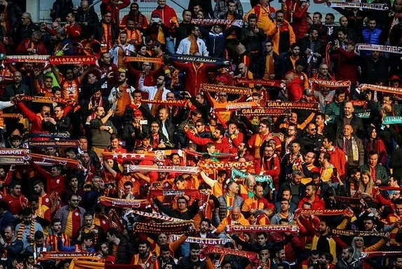 Galatasaray'dan 3 boyutlu koreografi şöleni-15