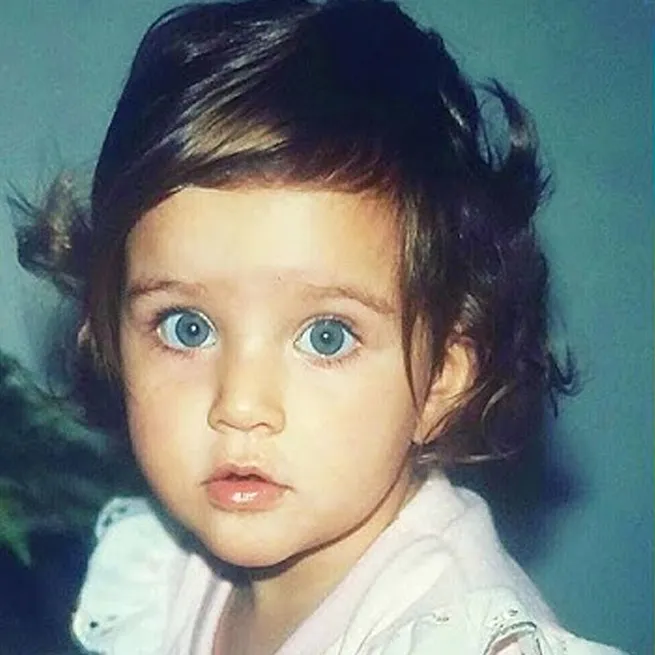 Onur Buldu’nun çocukluk fotoğrafını gören şaşkın: Ecem Erkek’e benzetildi - 18